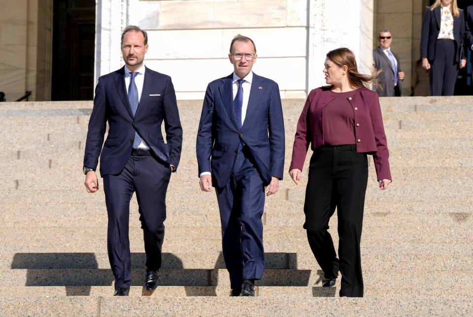 USA-BESØK: Kronprins Haakon, utenriksminister Espen Barth Eide, og næringsminister Cecilie Myrseth utenfor State Capitol i St. Paul i Minnesota.