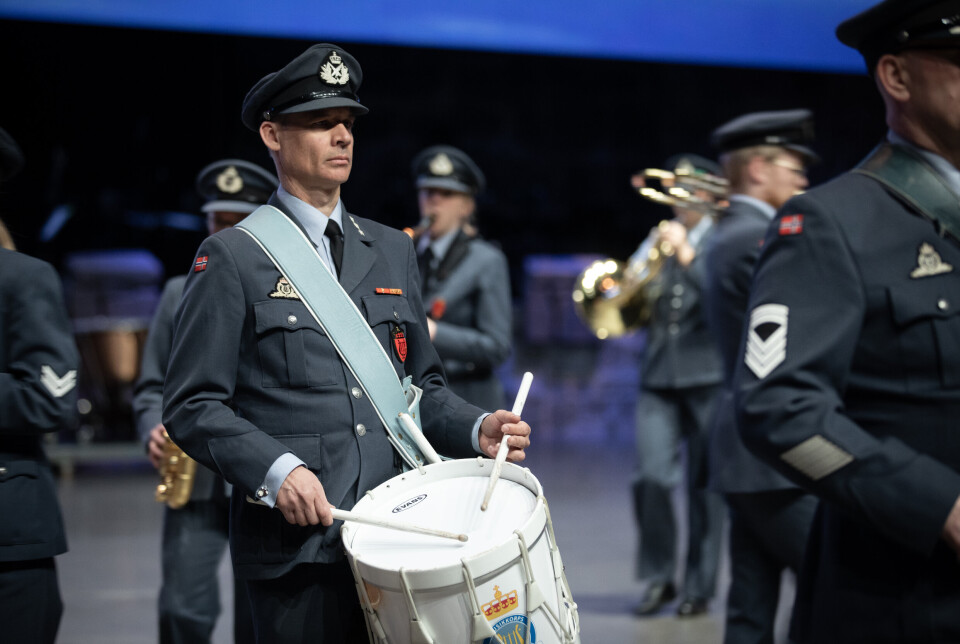 TROMMIS: John Ivar Knutzen trener til Norsk militær tattoo 2024 i Oslo spektrum.