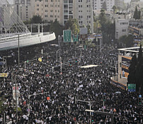 Ultraortodokse jøder demonstrerer mot verneplikt